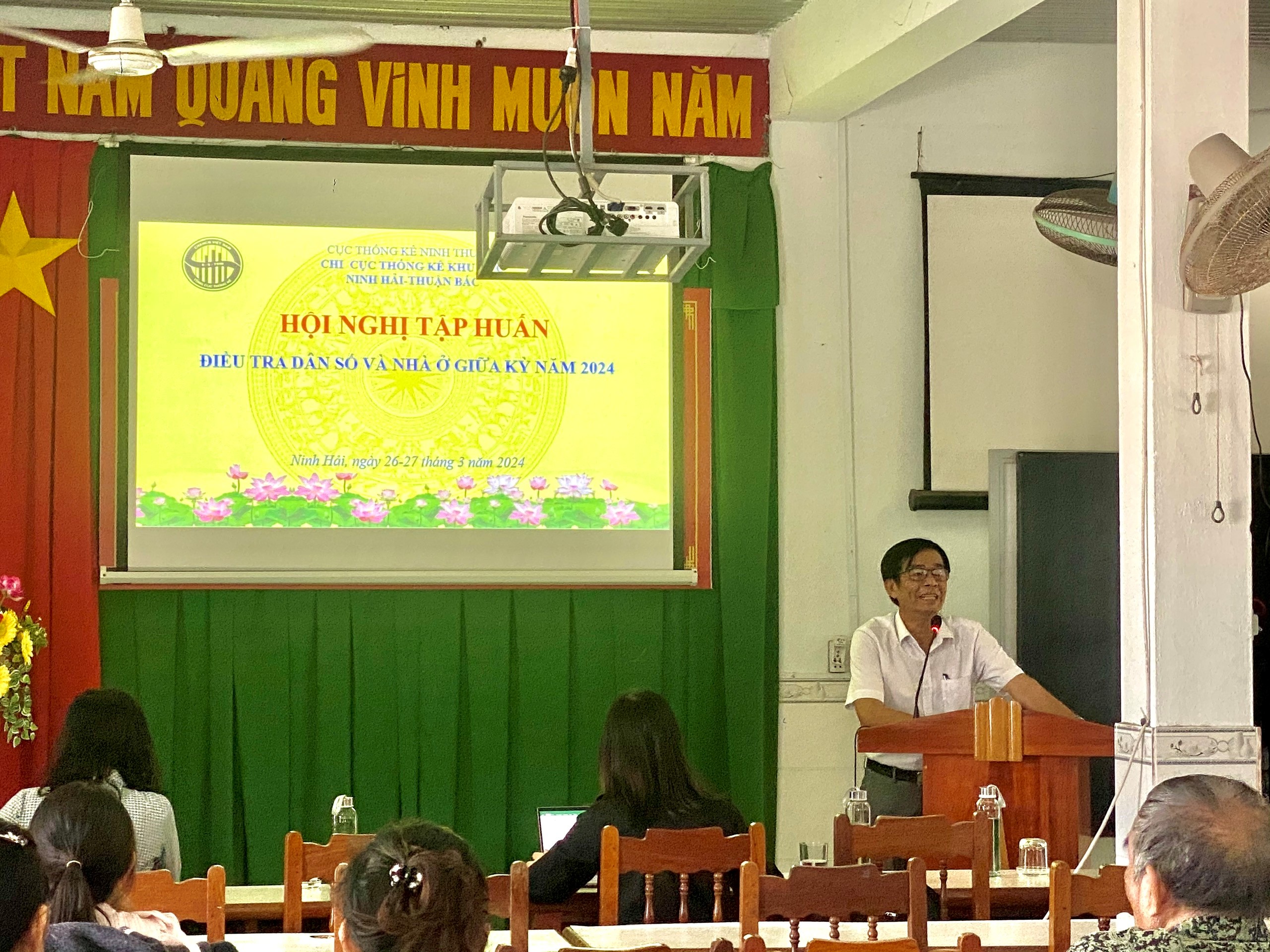 Chi cục Thống kê khu vực Ninh Hải-Thuận Bắc Hội nghị tập huấn Điều tra Dân số và nhà ở giữa kỳ năm 2024 tại huyện Ninh Hải.